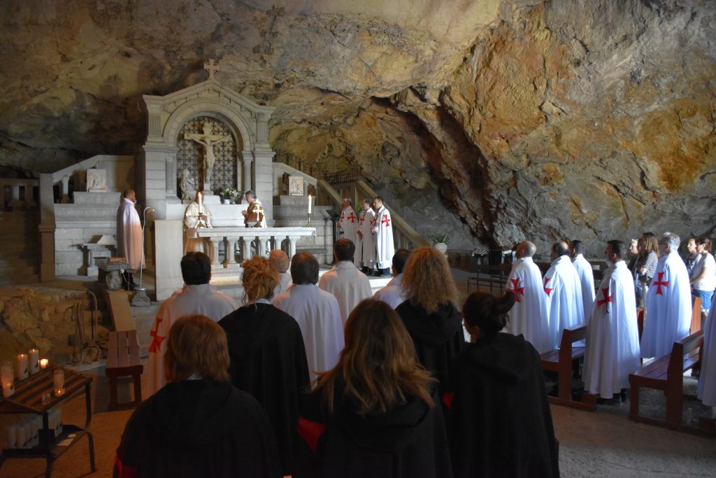 Knights Templar at Mary Magdalene grotto